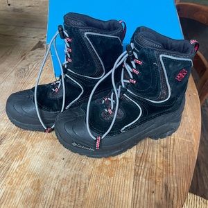 Columbia Youth Snowpack Snow Boots Boys Size 4